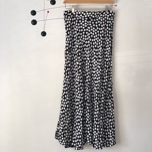 Midi Polka Dot skirt, update your Leopard Midi!